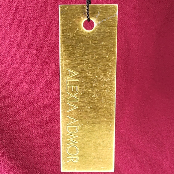 NWT Alexia Admor Olivia Draped One Shoulder Dress size Medium - Picture 4 of 9